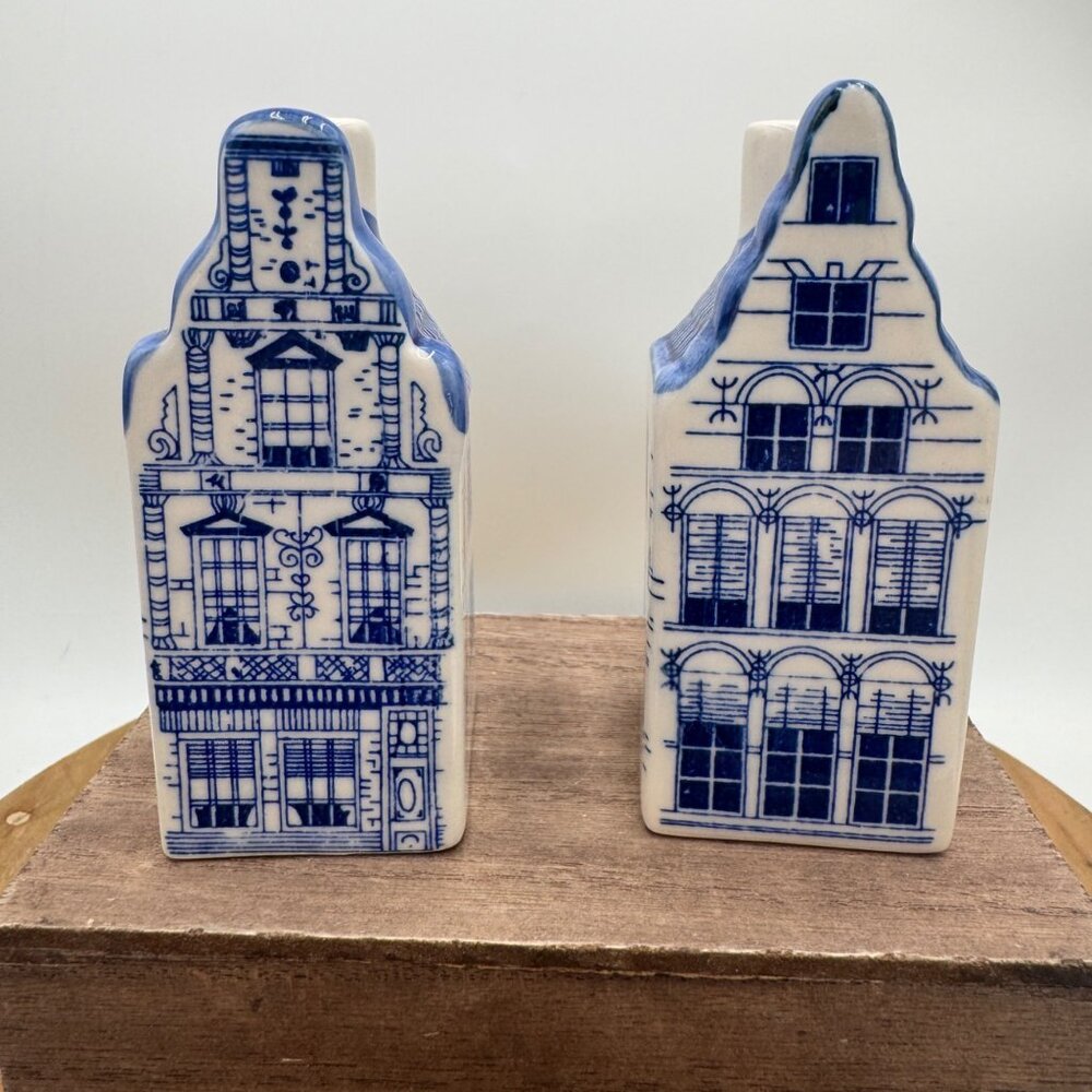 Delft Blue Salt & Pepper Shakers Handpainted Canal House Holland Amsterdam Blue